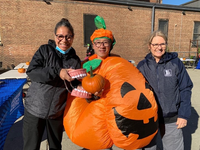 Volunteers in brooklyn